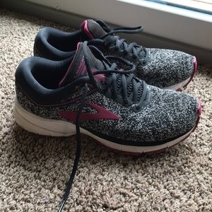 Brooks Launch 5 running shoe